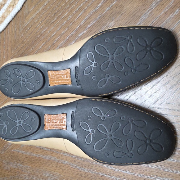 Born Leather Whipstich Ballet Flats, Size 9 - Picture 7 of 10